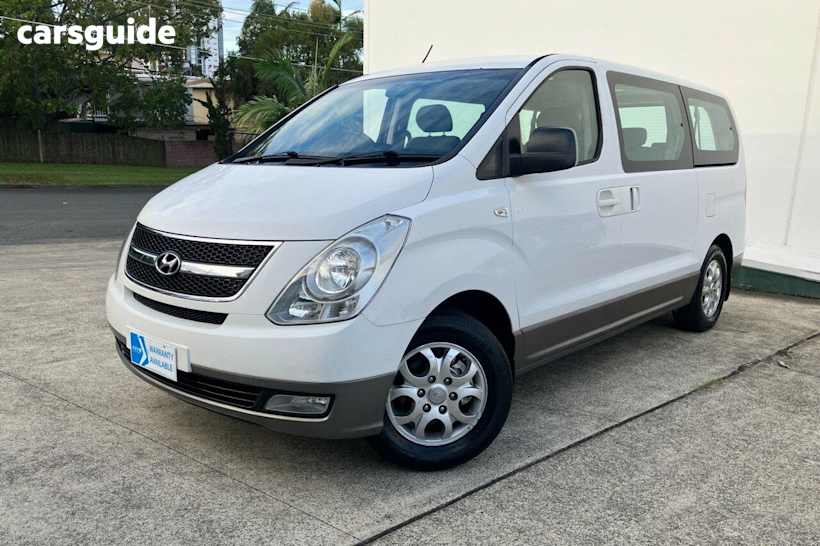 White 2013 Hyundai Imax Wagon