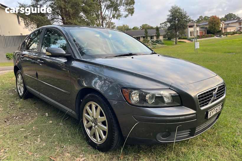Grey 2006 Volvo S40 Sedan 2.4