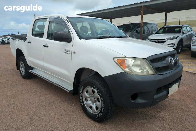 White 2006 Toyota Hilux Dual Cab Pick-up SR (4X4)
