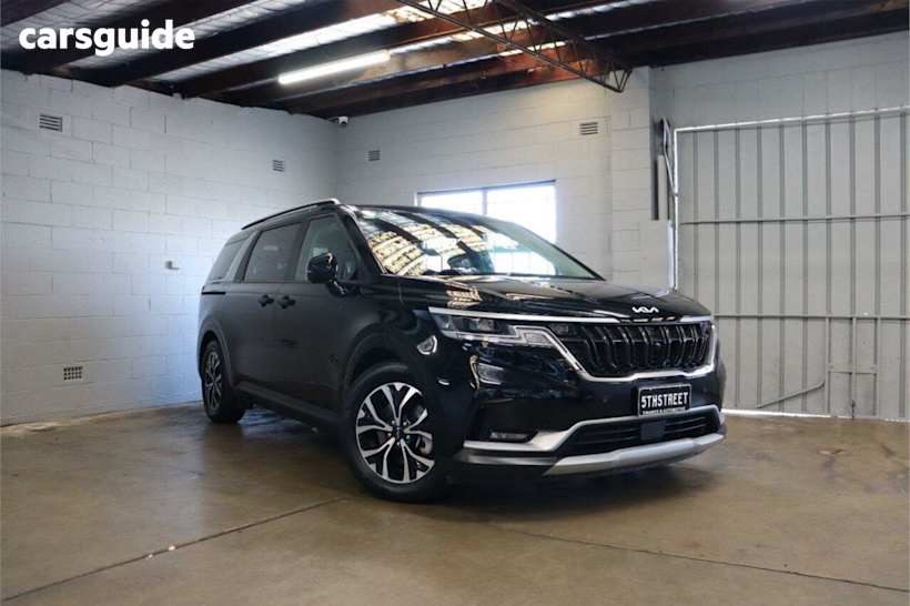 Black 2023 Kia Carnival Wagon SLI