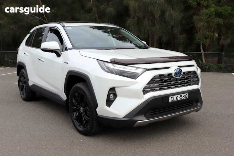 White 2023 Toyota RAV4 Wagon Cruiser (awd) Hybrid
