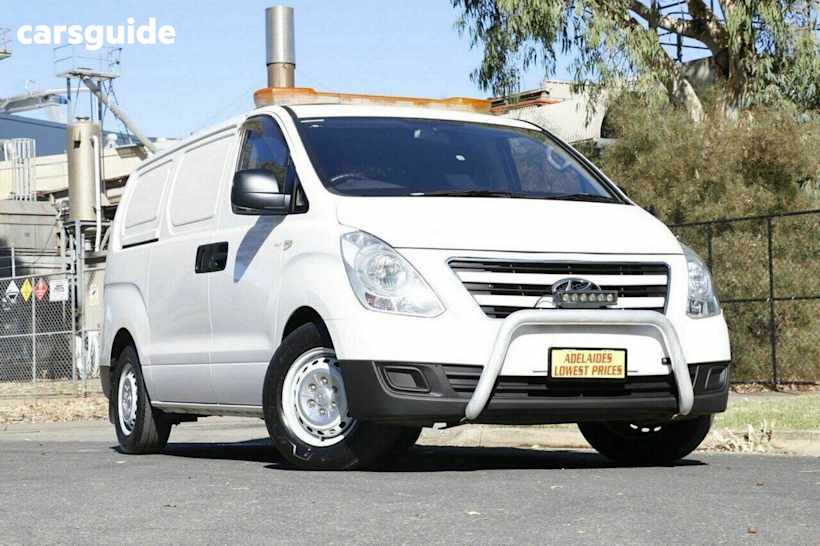White 2016 Hyundai Iload Van