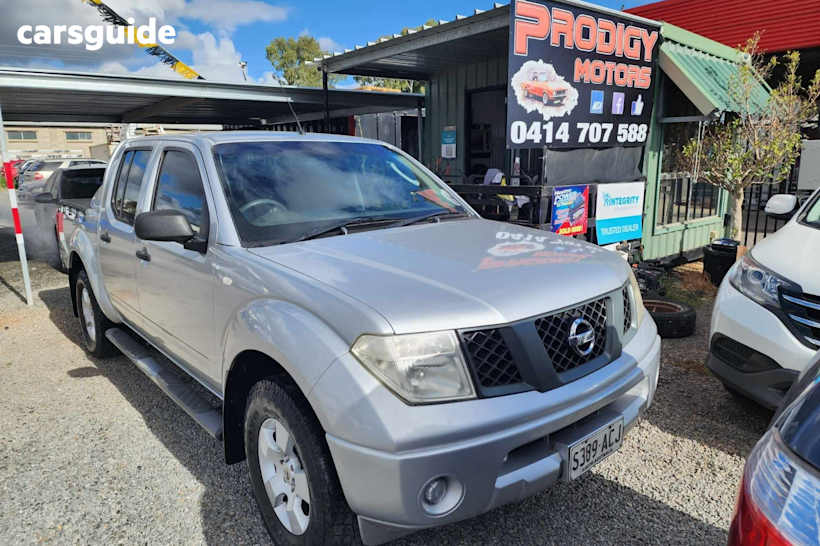 Silver 2009 Nissan Navara Dual Cab Pick-up Rx (4X4)