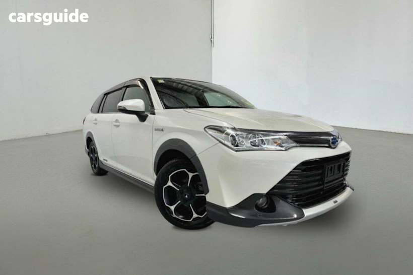 White 2016 Toyota Corolla Wagon Fielder Hybrid Cross