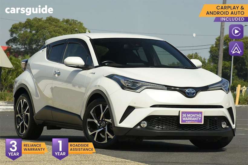 White 2018 Toyota C-HR Wagon G (hybrid)