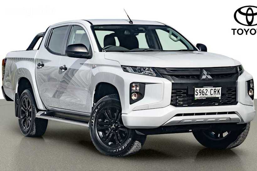 White 2022 Mitsubishi Triton Double Cab Pick Up Glx-R (4X4)