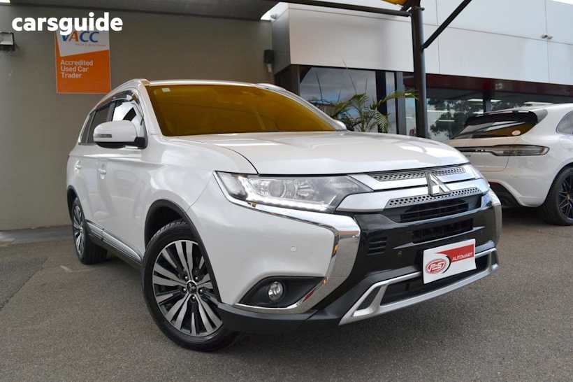 White 2018 Mitsubishi Outlander Wagon LS 7 Seat (2WD)