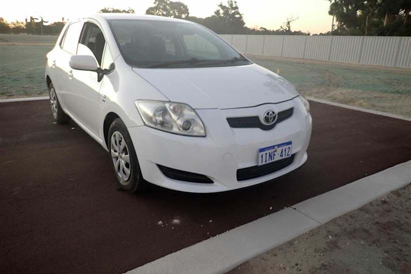 White 2008 Toyota Corolla Hatchback Ascent