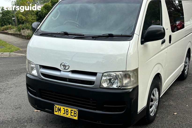 White 2006 Toyota Hiace Van LWB