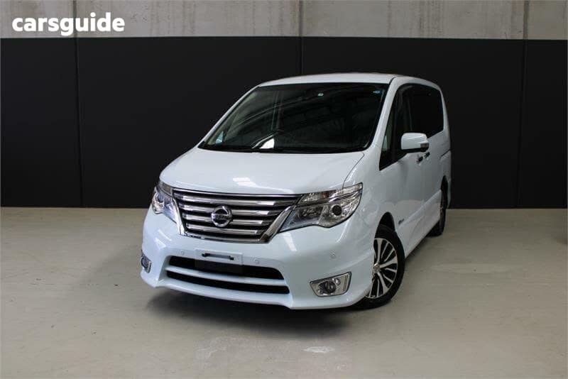White 2015 Nissan Serena Wagon Highway Star G (hybrid)