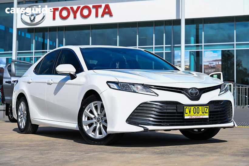 White 2019 Toyota Camry Sedan Ascent