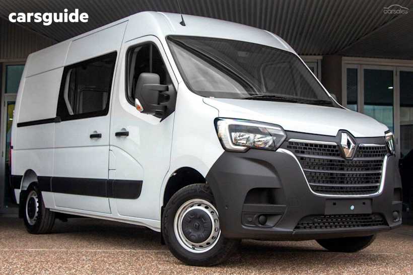White 2024 Renault Master Commercial Pro Mid Roof MWB AMT 110kW