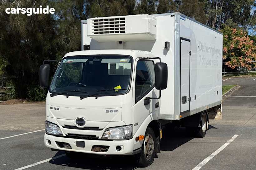 White 2021 Hino OTHER Ute Tray
