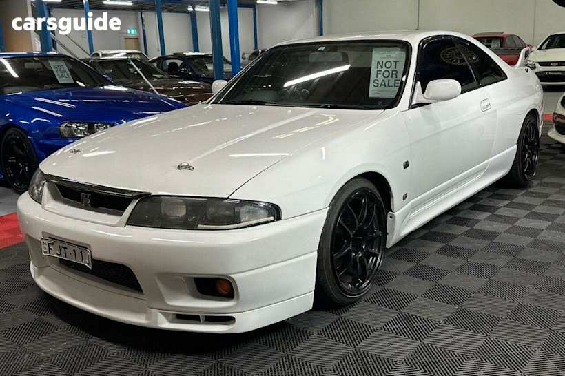 White 1995 Nissan Skyline Coupe GT-R