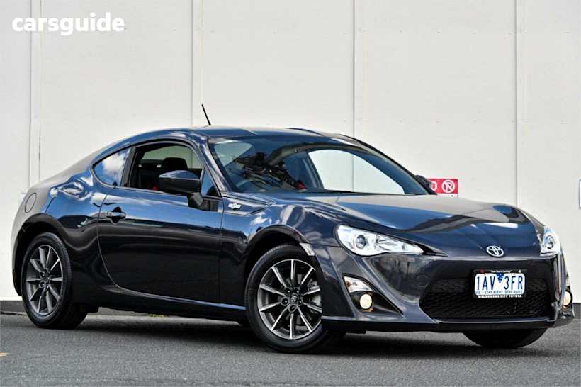 Grey 2013 Toyota 86 Coupe GT