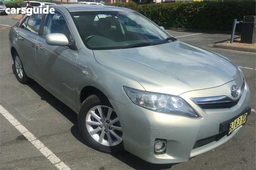 Silver 2011 Toyota Camry Sedan Luxury Hybrid