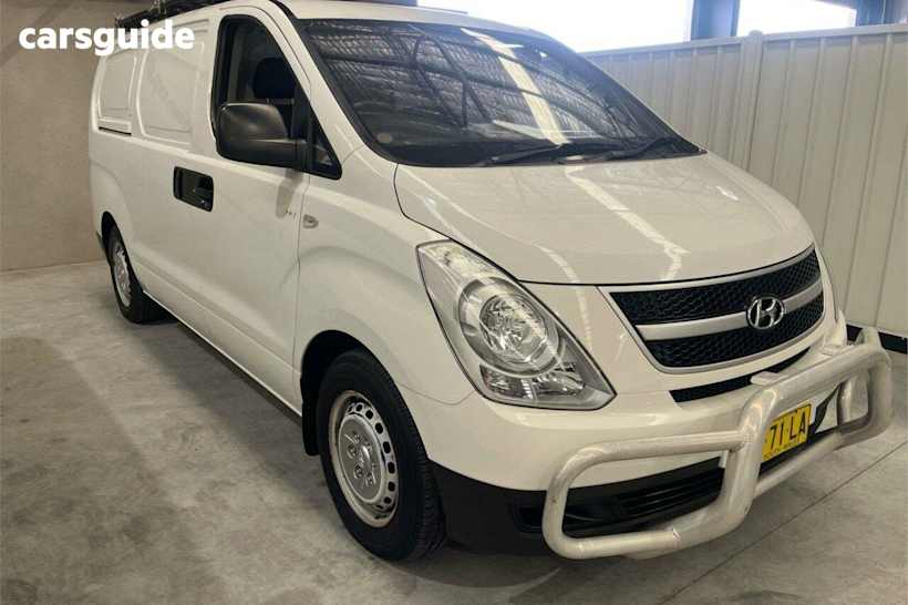 White 2014 Hyundai Iload Van