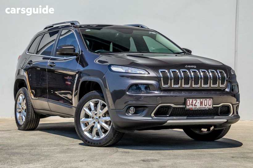 Grey 2015 Jeep Cherokee Wagon Limited (4X4)