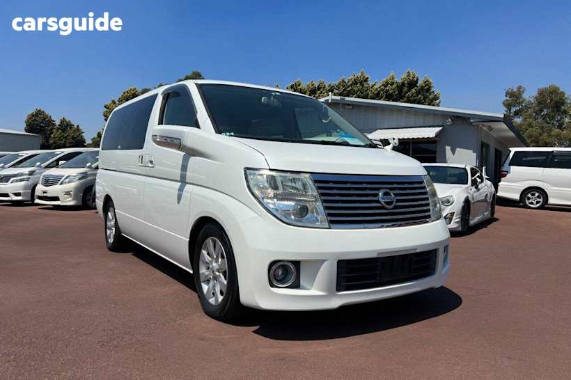 Black 2006 Nissan Elgrand Wagon Luxury 8 Seater 4WD