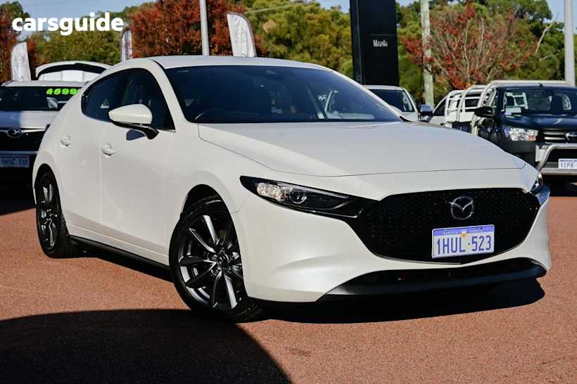 White 2022 Mazda 3 Hatchback G25 GT