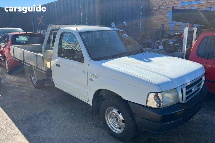 White 2005 Ford Courier Cab Chassis Gl