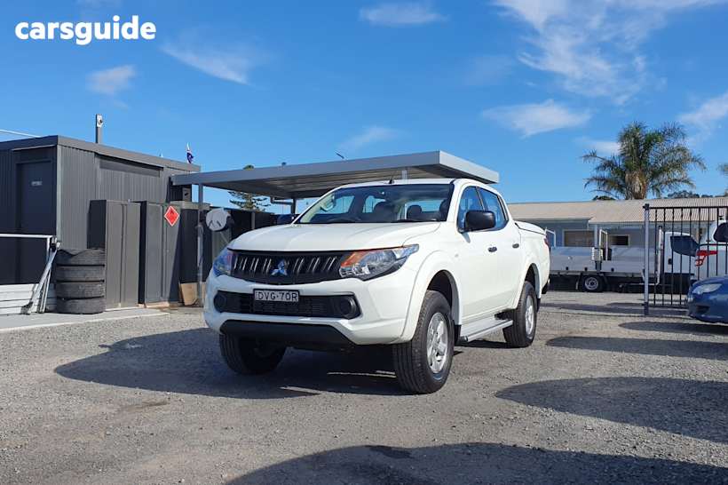 White 2017 Mitsubishi Triton Dual Cab Utility Glx Plus (4X4)