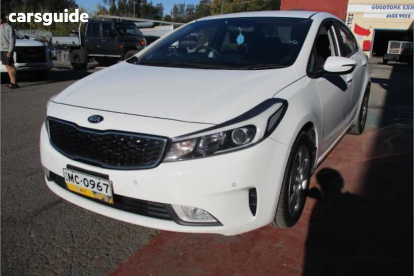 White 2016 Kia Cerato Sedan S