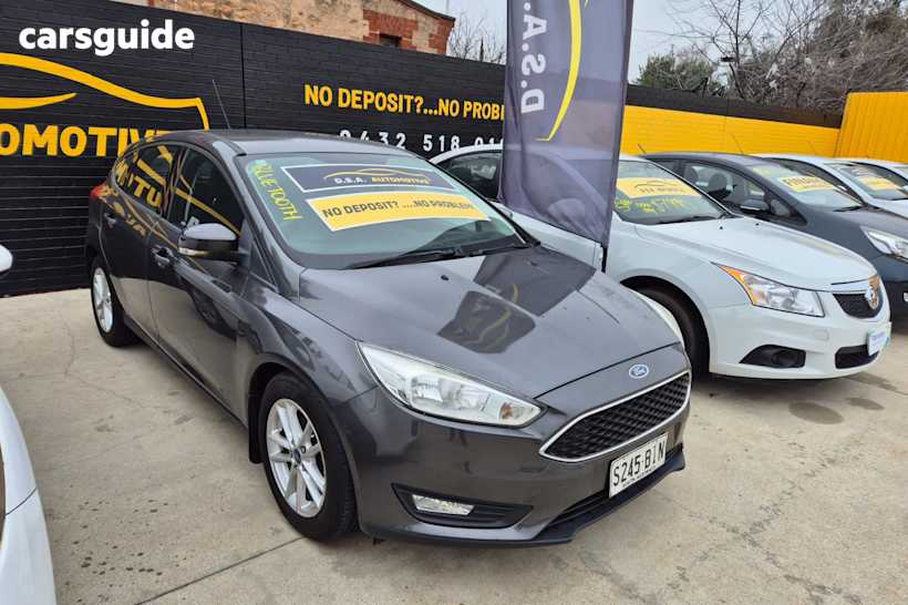 Grey 2015 Ford Focus Hatchback Trend