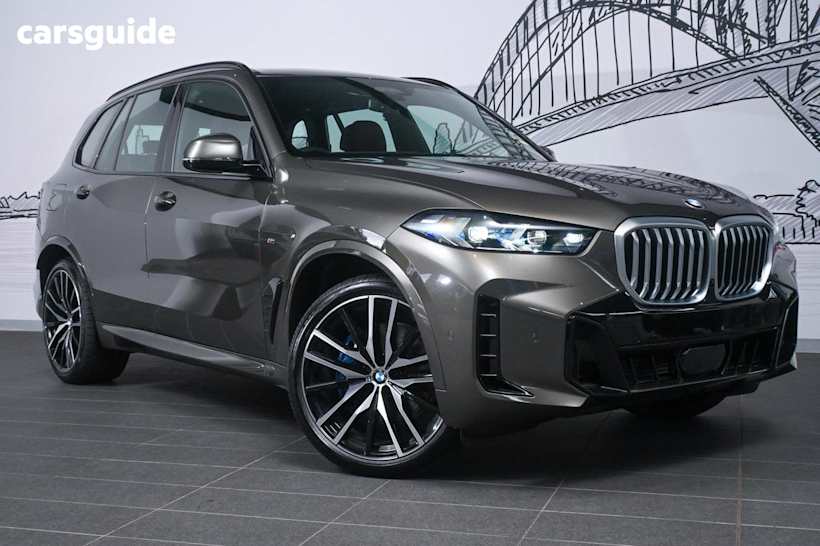 Brown 2025 BMW X5 Wagon Xdrive30D M Sport Mhev