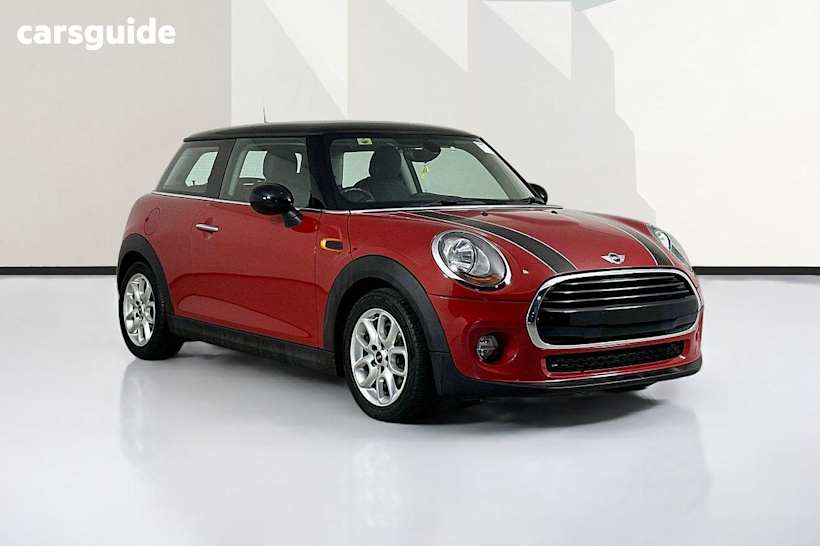 Red 2017 Mini Cooper Hatchback Cooper