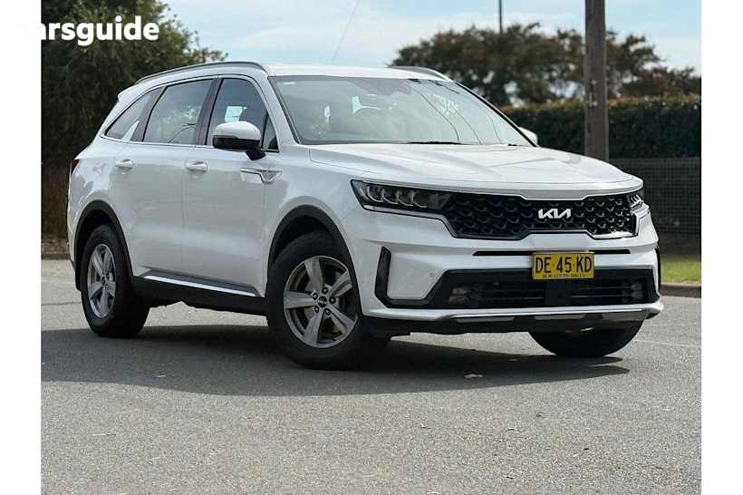White 2022 Kia Sorento Wagon S 7 Seat