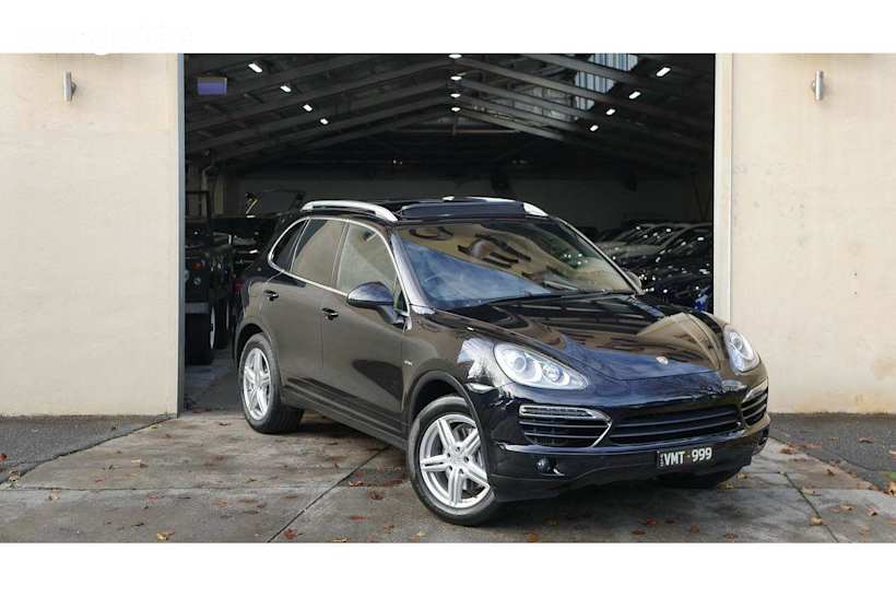 Black 2013 Porsche Cayenne Wagon Diesel