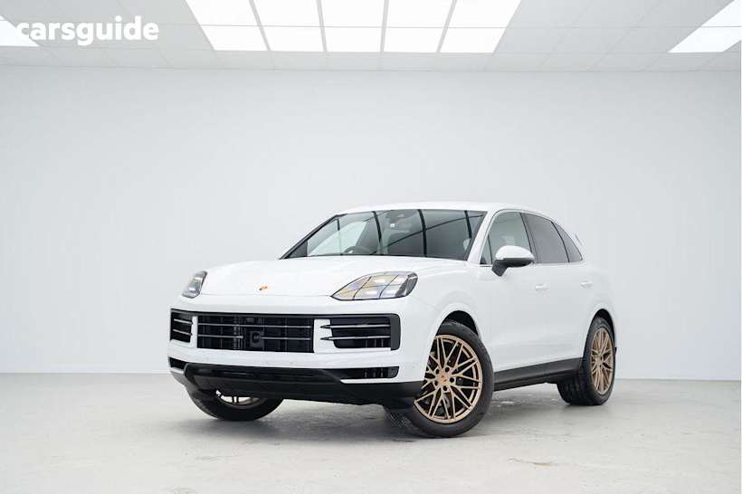 White 2025 Porsche Cayenne Wagon