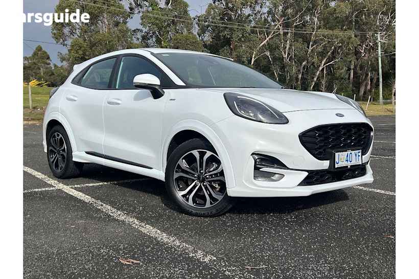 White 2021 Ford Puma Wagon ST-LINE F