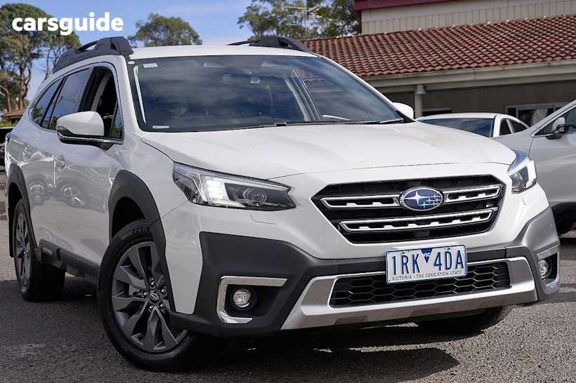 White 2023 Subaru Outback Wagon AWD