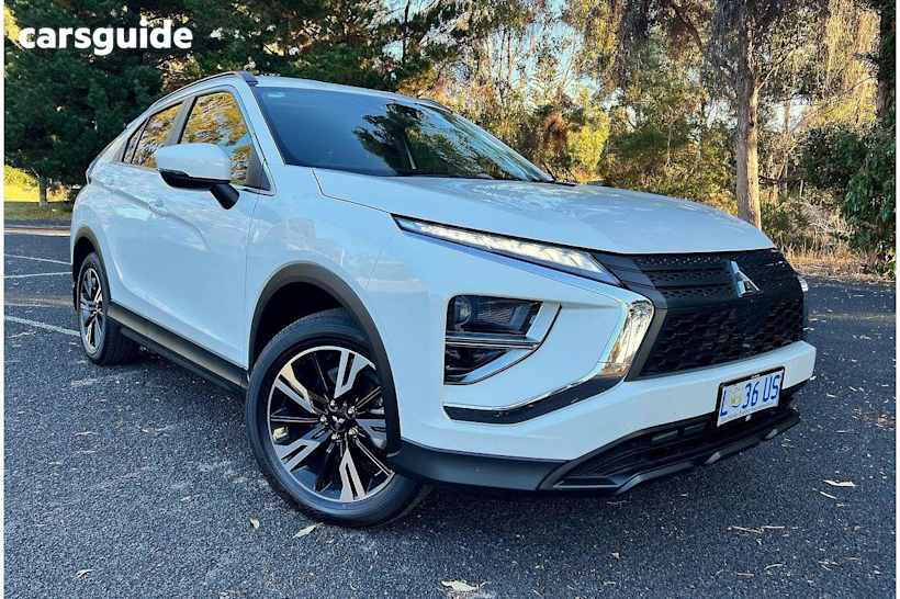 White 2024 Mitsubishi Eclipse Cross Wagon LS (awd)