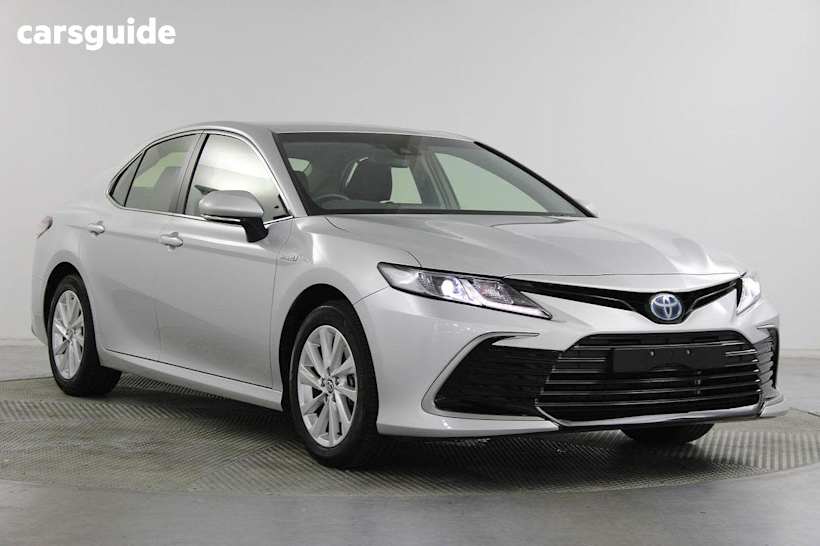 Silver 2021 Toyota Camry Sedan Ascent