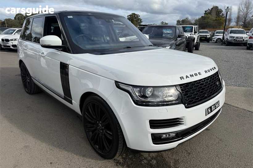 White 2015 Land Rover Range Rover Wagon Vogue SDV8