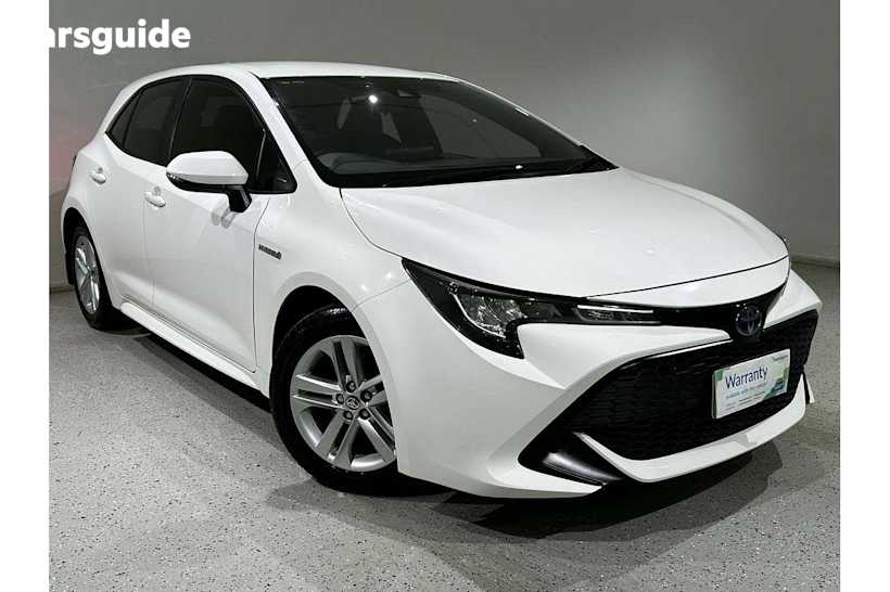 White 2020 Toyota Corolla Hatch ASCENT SPORT F