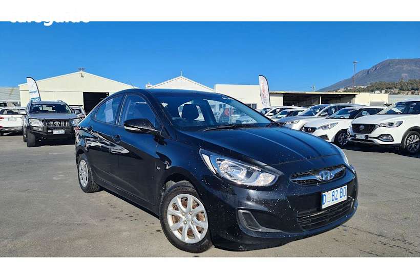 2013 Hyundai Accent Sedan Active