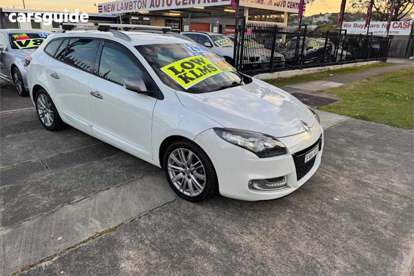 White 2013 Renault Megane Wagon GT-Line