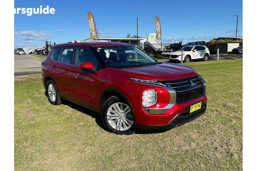 Red 2022 Mitsubishi Outlander Wagon Es 7 Seat (2Wd)