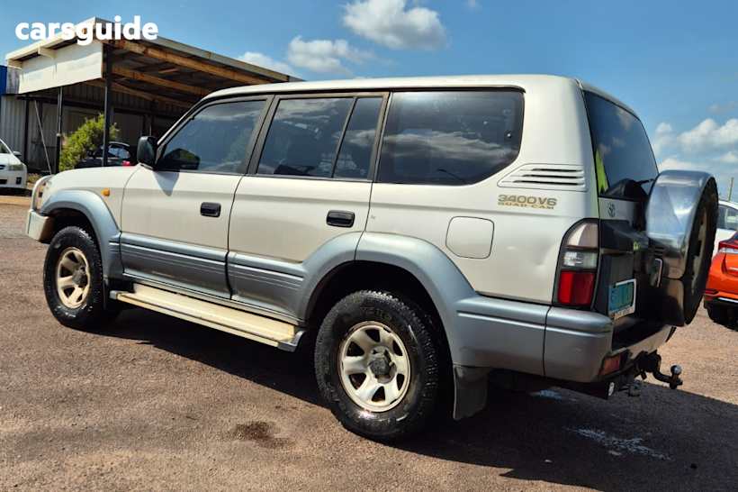 Silver 2000 Toyota Landcruiser Wagon GXL (4X4)