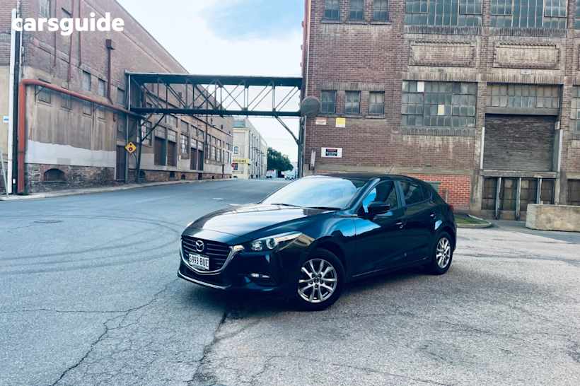 2017 Mazda 3 Hatchback Neo