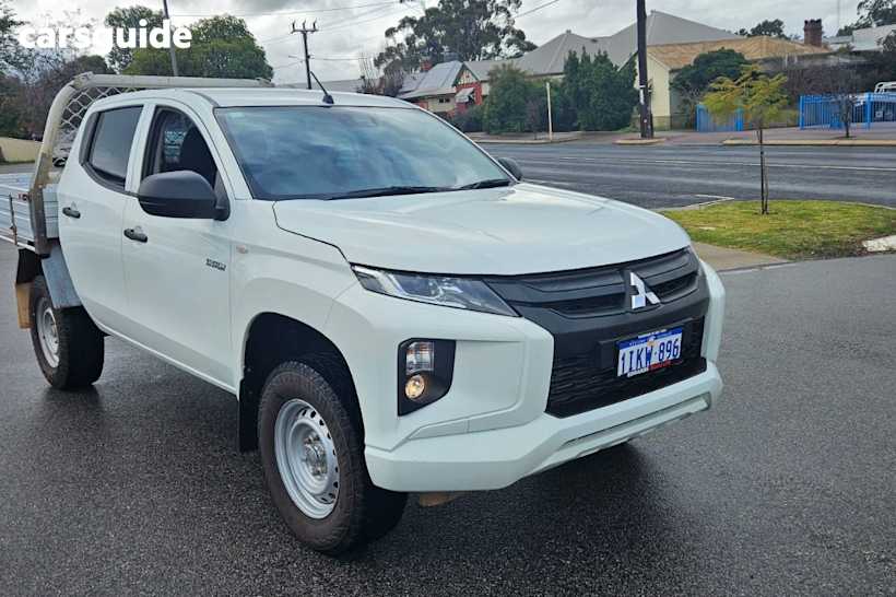 White 2020 Mitsubishi Triton Double Cab Chassis Glx Adas (4X4)