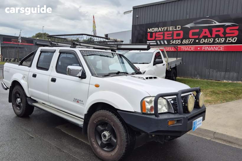 White 2015 Nissan Navara Dual Cab Pick-up St-R (4X4)
