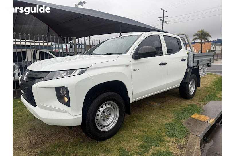 White 2020 Mitsubishi Triton Double Cab Chassis GLX Adas (4X4)