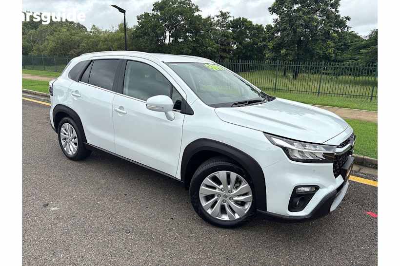 White 2023 Suzuki S-Cross Hatch PLUS F