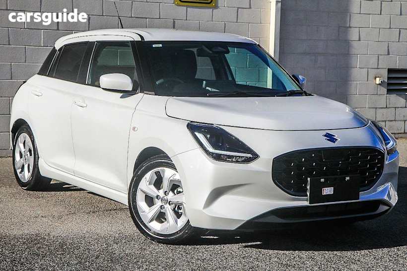 White 2024 Suzuki Swift Hatchback Hybrid Plus