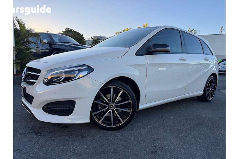 White 2017 Mercedes-Benz B180 Hatchback